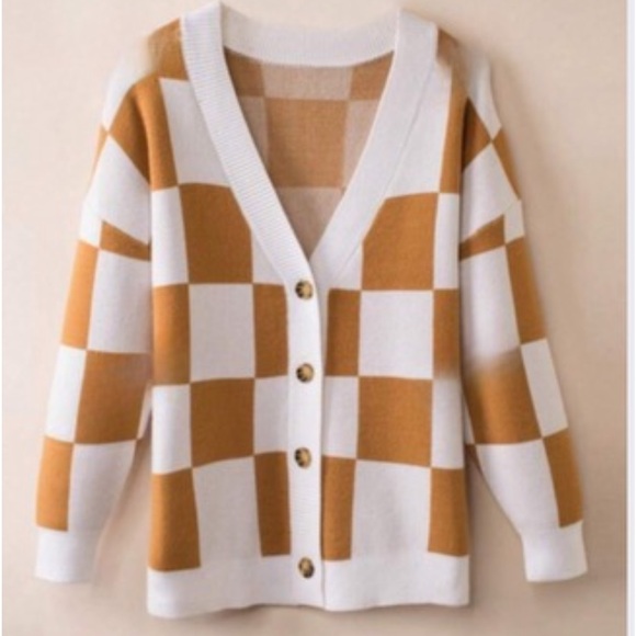 New button down long sleeve cardigan - Picture 3 of 3